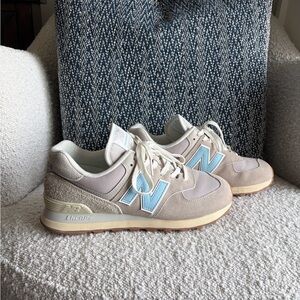 New Balance 574 Sneakers~ size 8